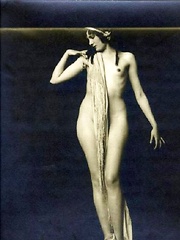 Very artistic vintage nude hairy girls pictures