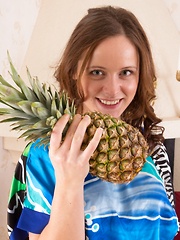 Shein undresses from tropical dress to masturbate